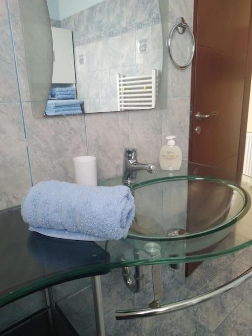 Greek Style Ground Floor Apartment & Pool เอียลิซอส ภายนอก รูปภาพ