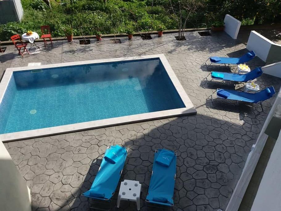 Greek Style Ground Floor Apartment & Pool เอียลิซอส ภายนอก รูปภาพ